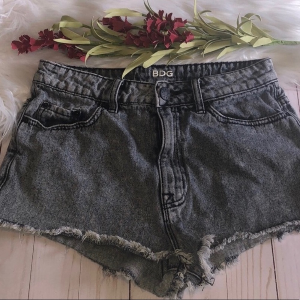 BDG Urban Outfitters High Rise Dree Cheeky 28